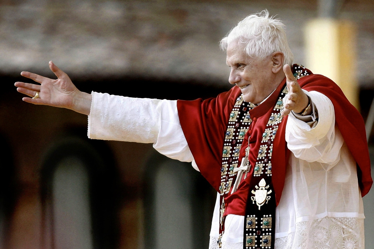 Benedict Best Dressed Pontiff Ever Victoria Times Colonist