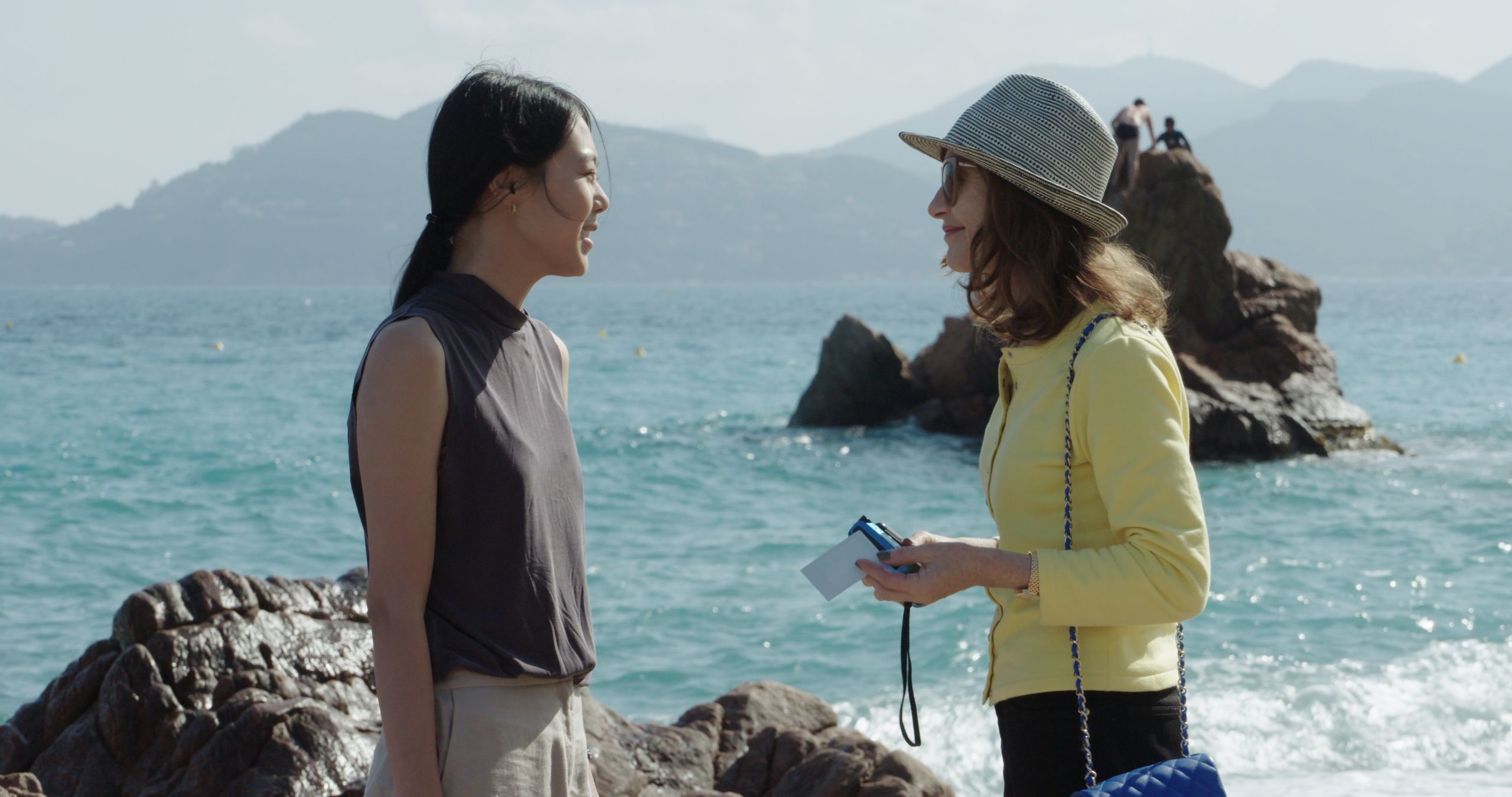 Hong Sang soo s Brilliant Claire s Camera Stars Isabelle Huppert In Cannes The New Yorker