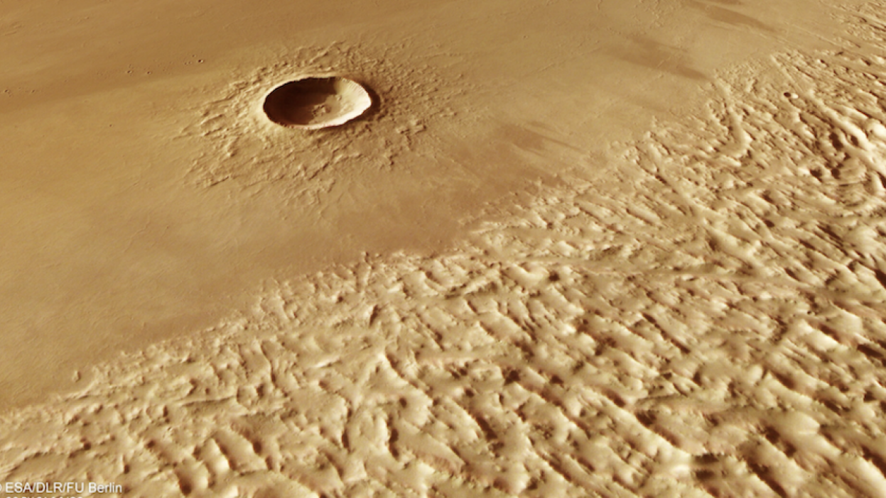 Mars Spacecraft Takes New Images Of Biggest Volcano In Solar System Mashable