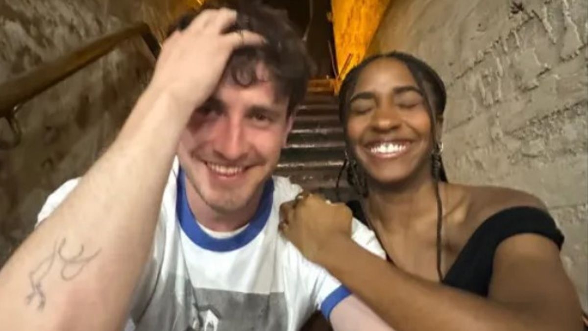 Paul Mescal And Ayo Edebiri Drive Fans Wild With St Patrick s Day Pic After Rom com Comment The Mirror