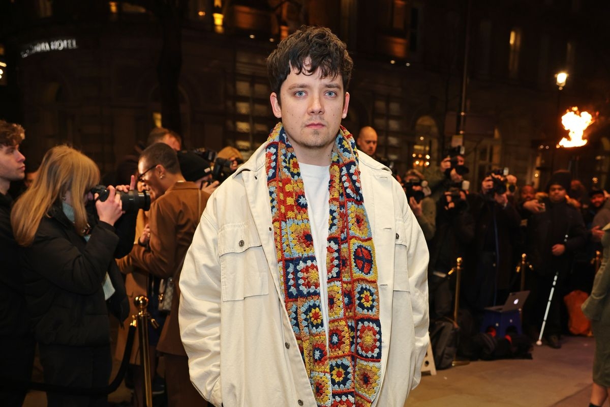 Sex Education Actor To Star In Play Inspired By Harry Potter The Mirror Sex Education Actor To Star In Play Inspired By Harry Potter The Mirror