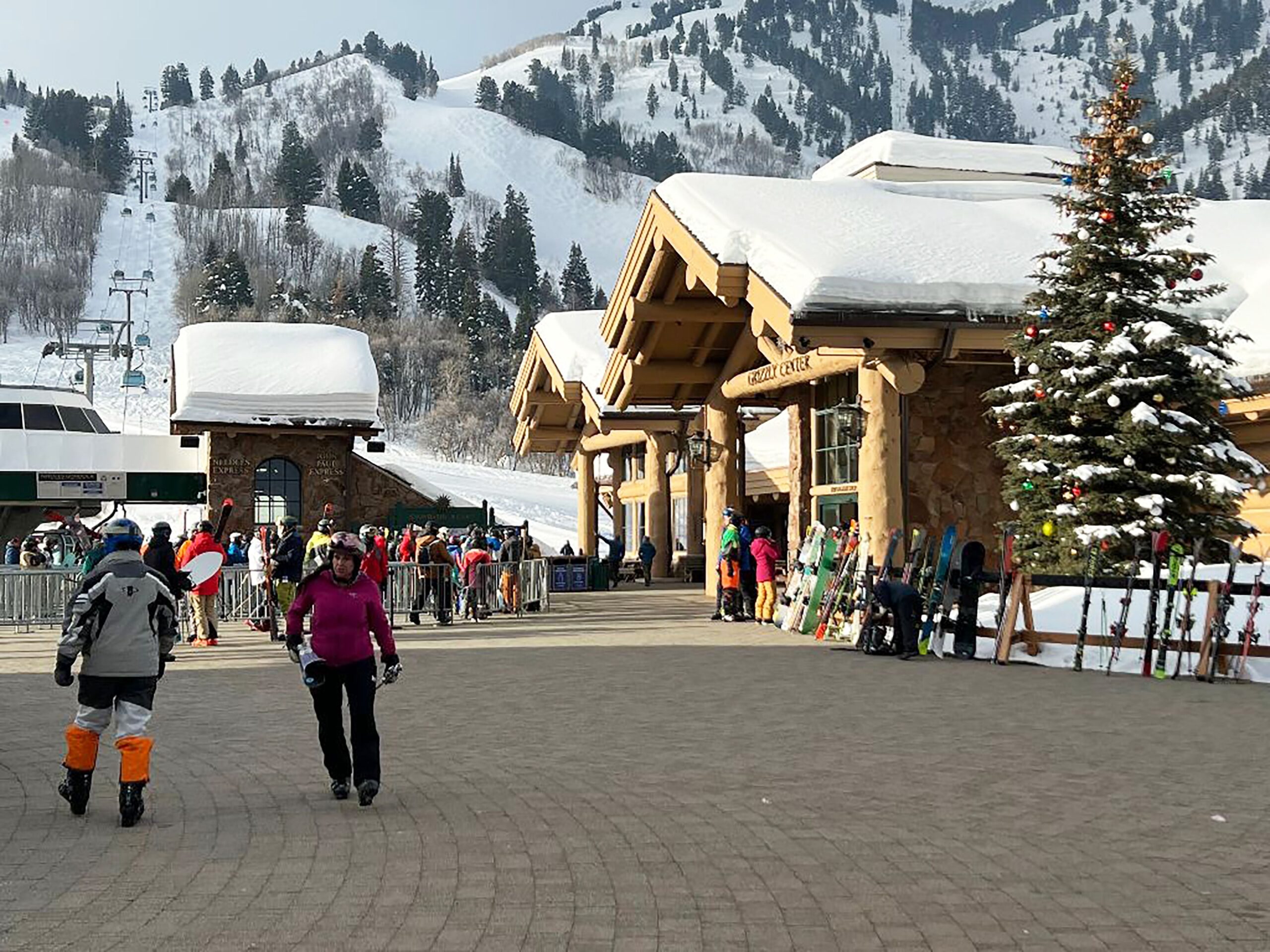 Skiing Snowbasin The Best Ski Area You ve Never Heard Of The Boston Globe