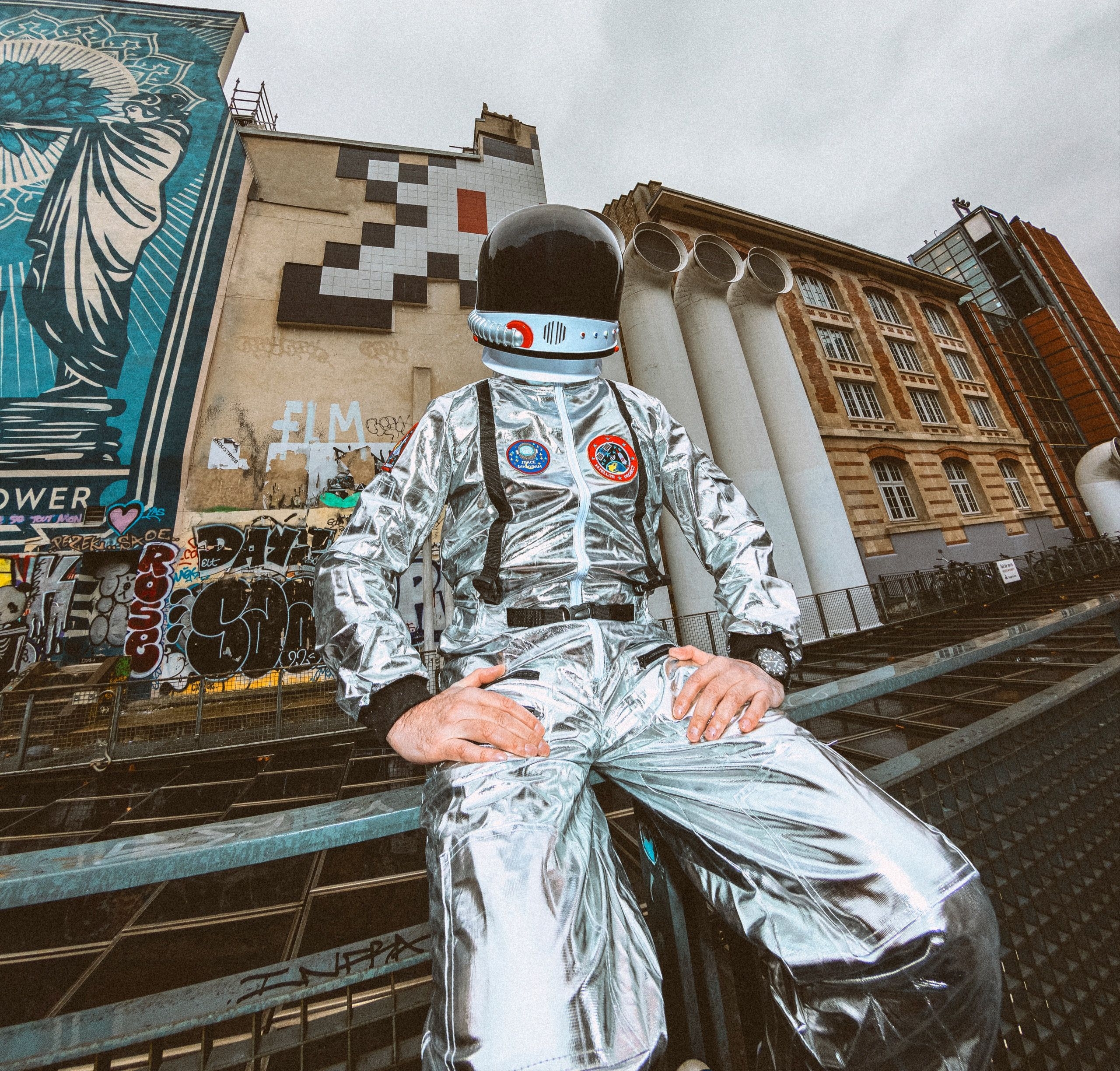 The Global Ambitions Of Invader s Street Art The New Yorker